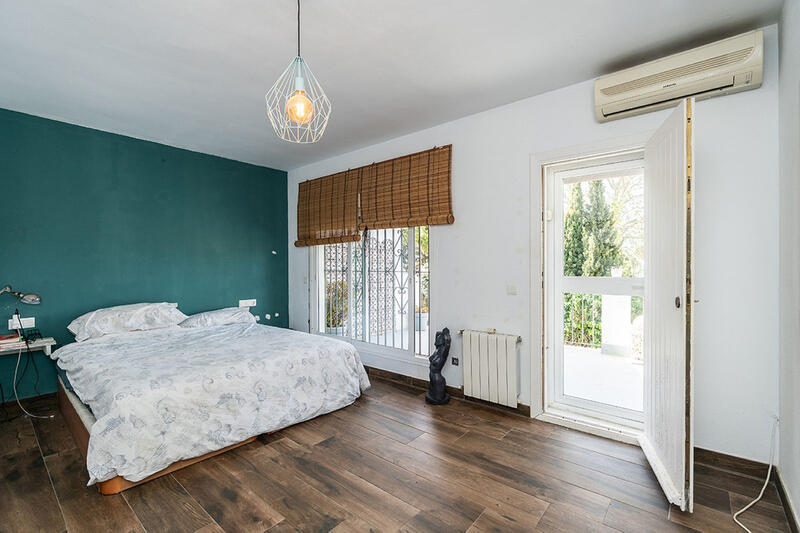 6 Cuarto Villa en venta