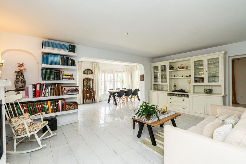 6 Cuarto Villa en venta