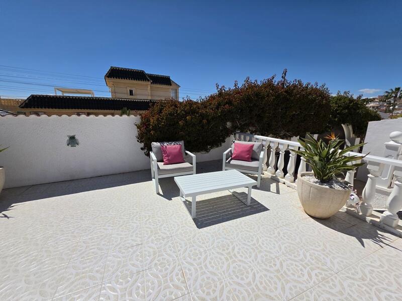 4 спальная комната вилла продается