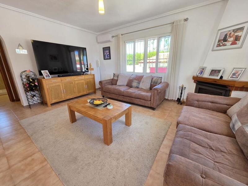 4 спальная комната вилла продается