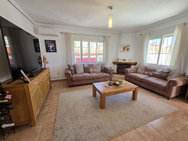 4 спальная комната вилла продается