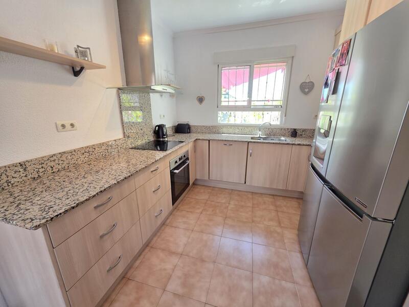 4 спальная комната вилла продается