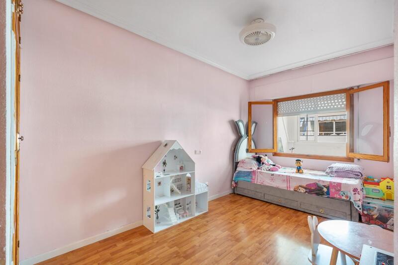 3 bedroom Apartment for sale