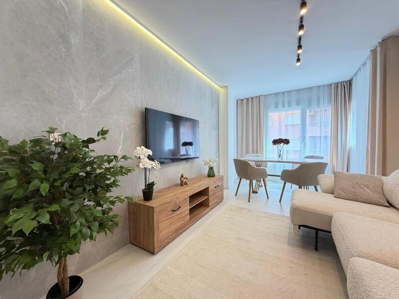 4 bedroom Apartment for sale