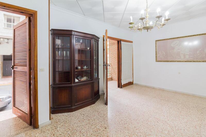 3 bedroom Apartment for sale
