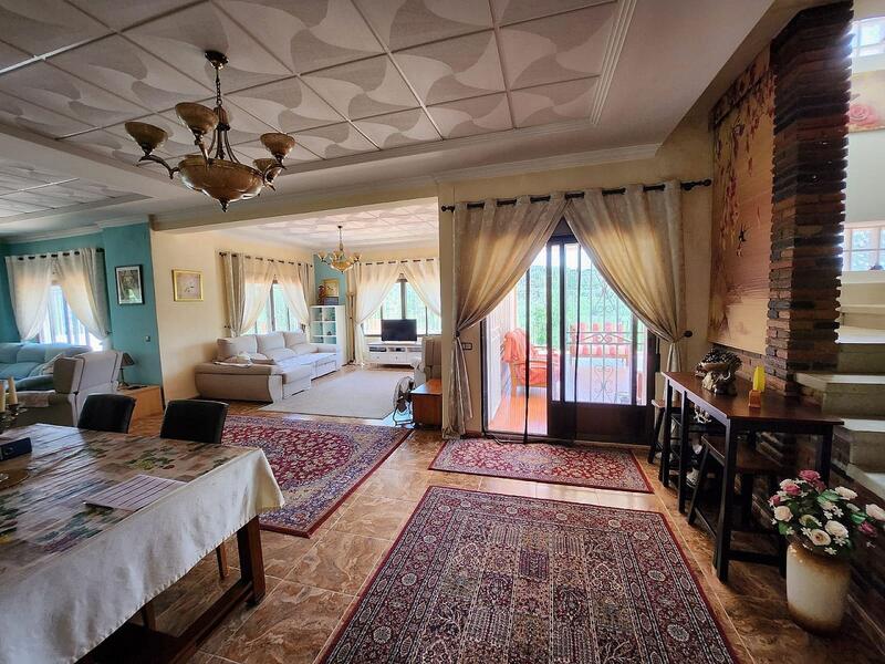 10 Cuarto Casa de Campo en venta