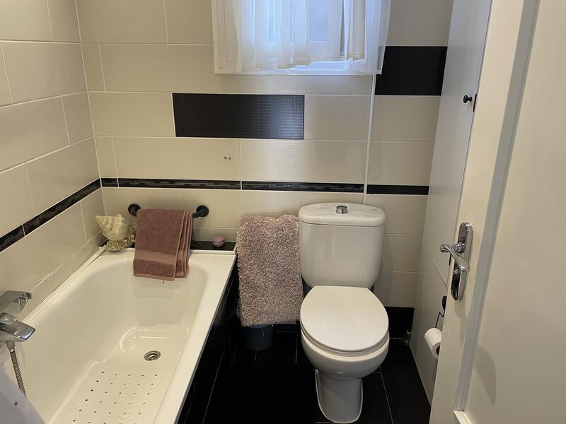 2 Cuarto Villa en venta