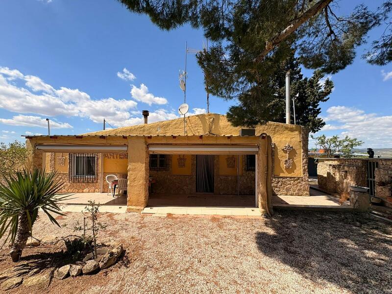 Villa for sale in Yecla, Murcia