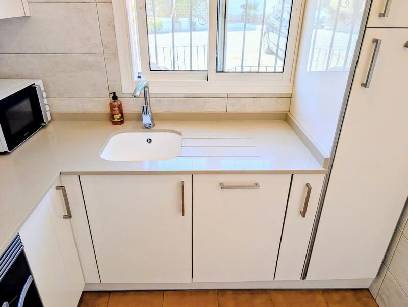 2 bedroom Townhouse for sale