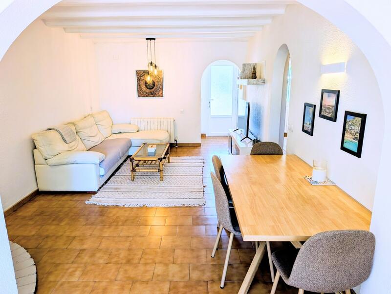 2 bedroom Townhouse for sale