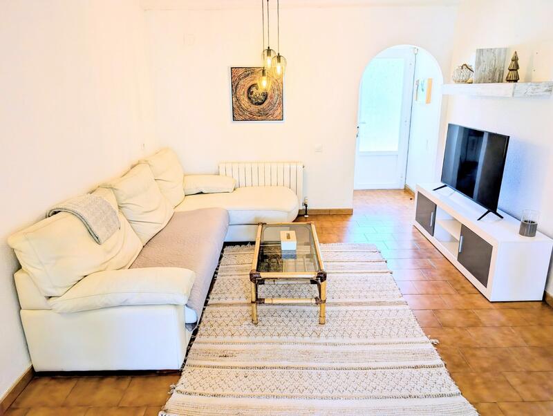 2 bedroom Townhouse for sale