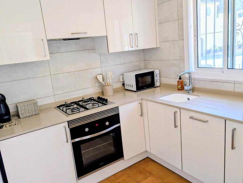 2 bedroom Townhouse for sale