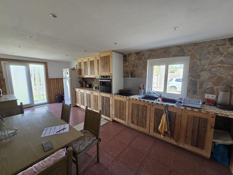 6 спальная комната вилла продается