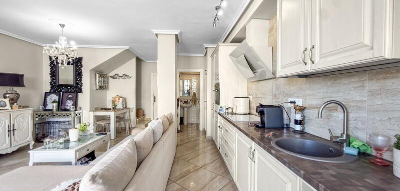 2 bedroom Townhouse for sale