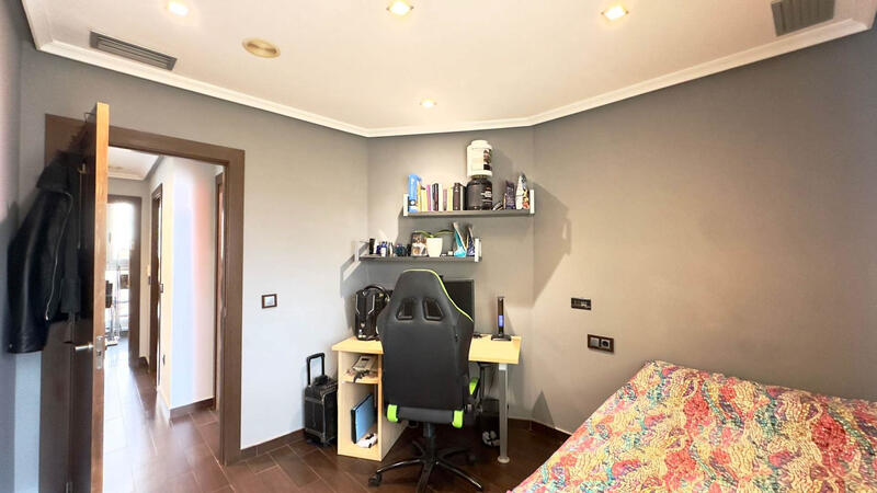 12 bedroom Villa for sale