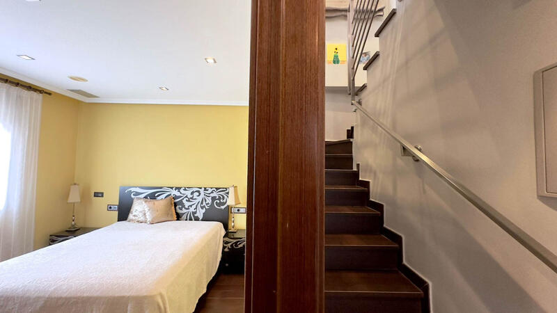 12 bedroom Villa for sale