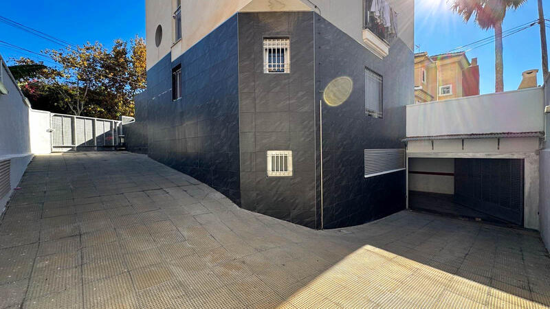 12 bedroom Villa for sale