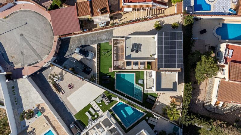 4 спальная комната вилла продается