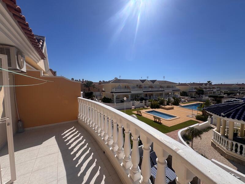 3 soveværelse Byhus til salg