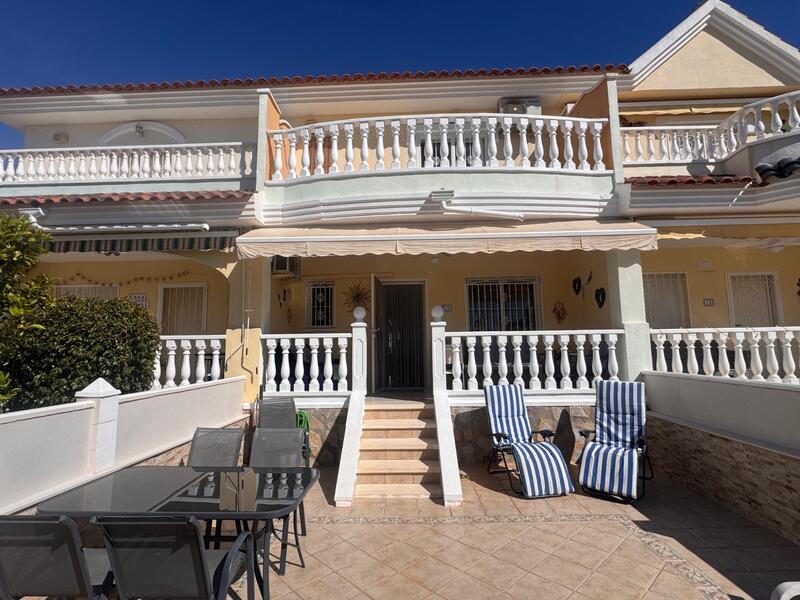 3 soveværelse Byhus til salg