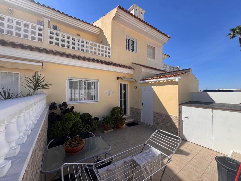 3 soveværelse Byhus til salg