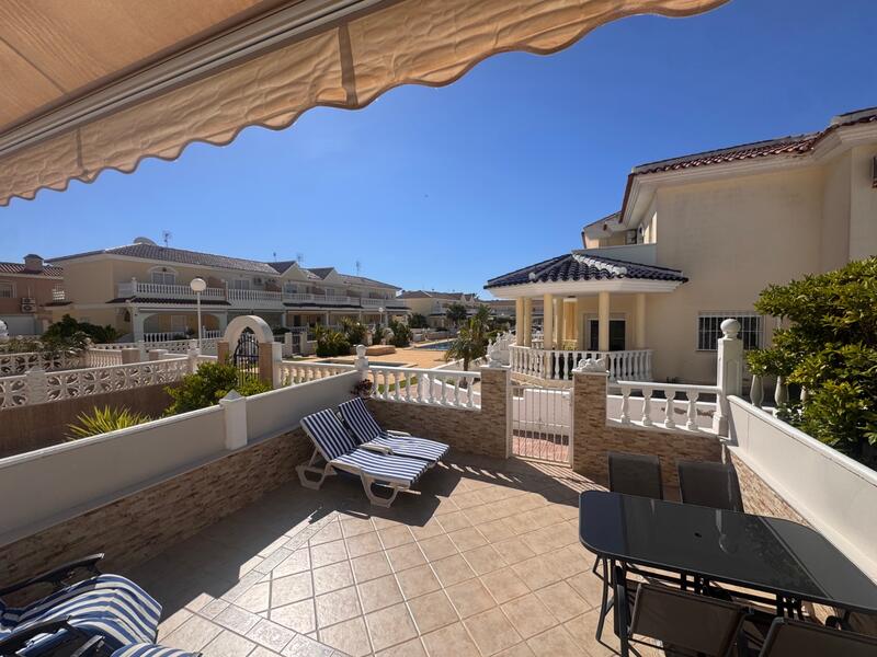 3 soveværelse Byhus til salg