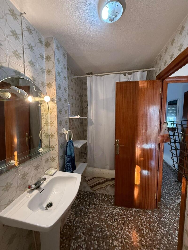 3 slaapkamer Gezinswoning Te koop