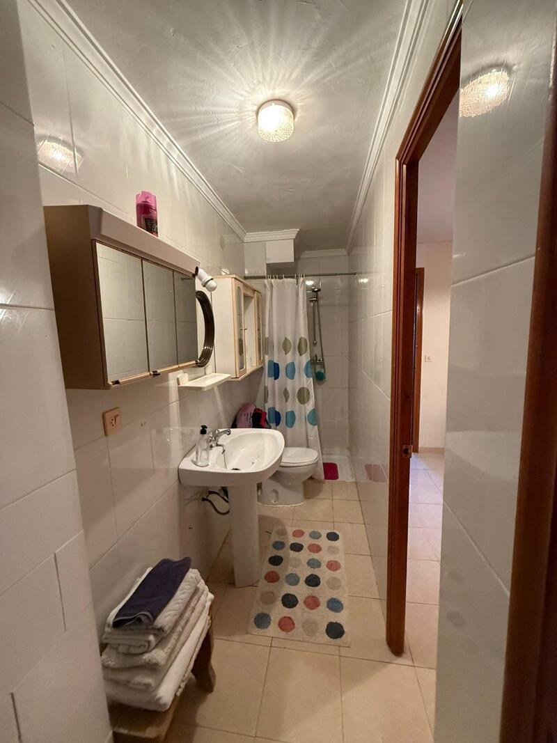 3 slaapkamer Gezinswoning Te koop