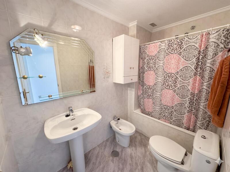 2 slaapkamer Appartement Te koop