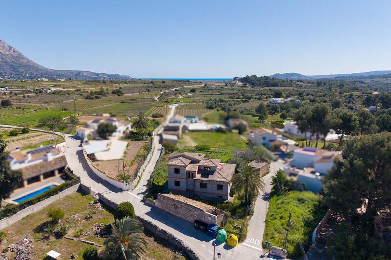 Villa à vendre dans Gata de Gorgos, Alicante