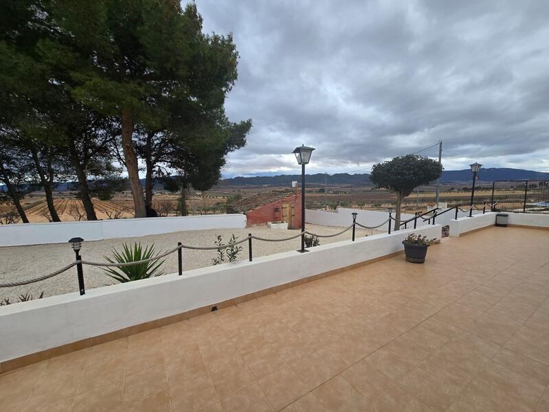 4 chambre Auberge à vendre