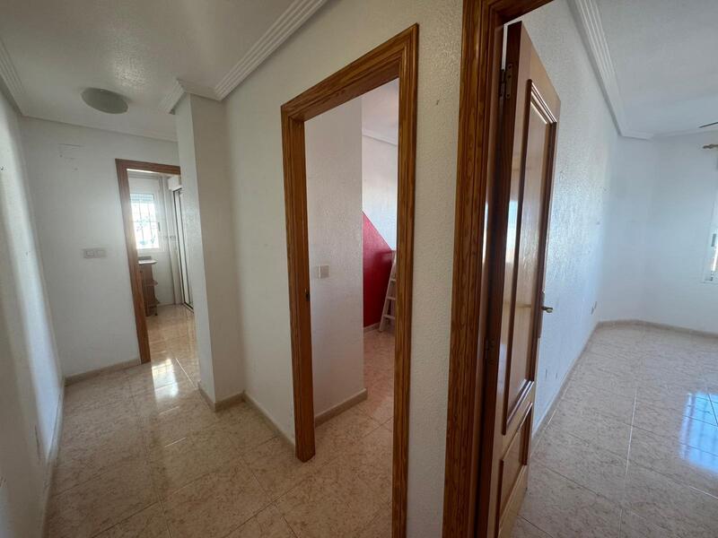2 Cuarto Villa en venta