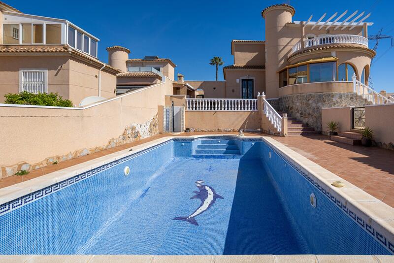 5 bedroom Villa for sale