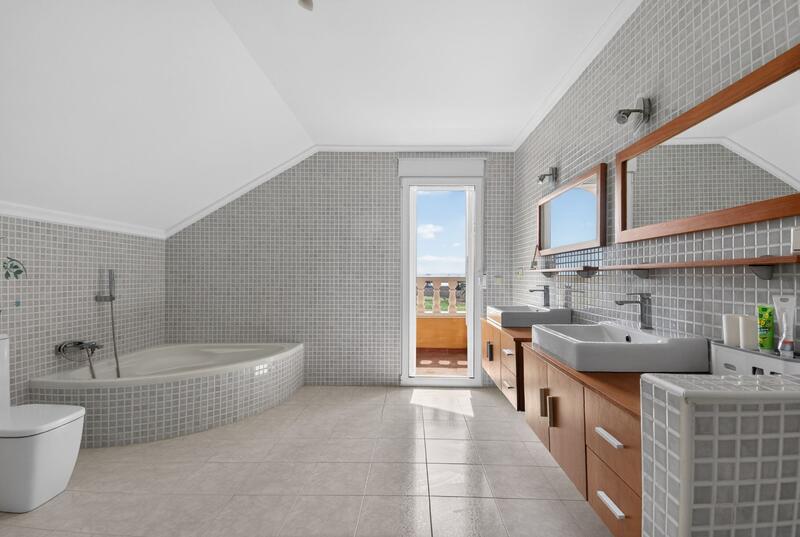 5 soverom Herregård til salgs