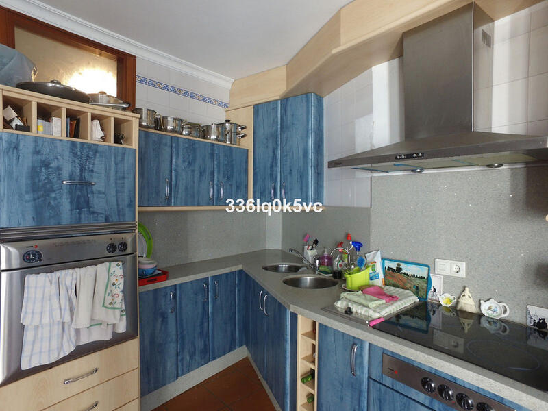 5 bedroom Apartment for sale