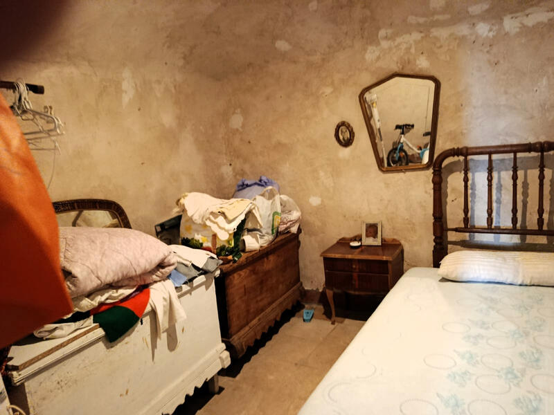 2 soverom Grottehuset til salgs