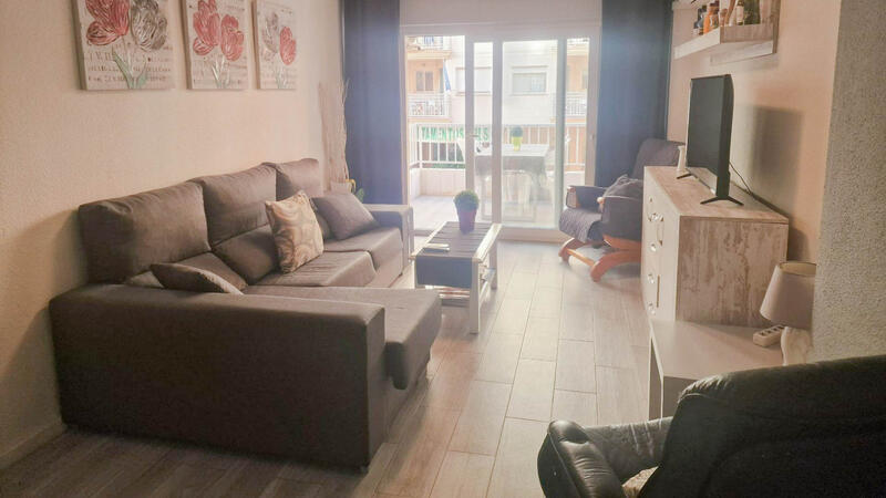 квартира продается в Torrevieja, Alicante