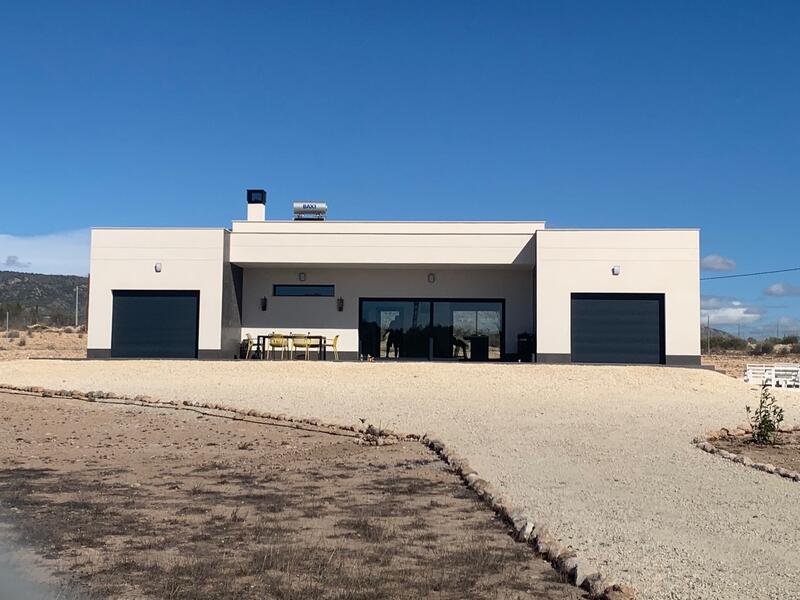 Villa Te koop in Pinoso, Alicante