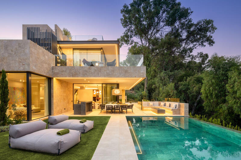 6 спальная комната вилла продается