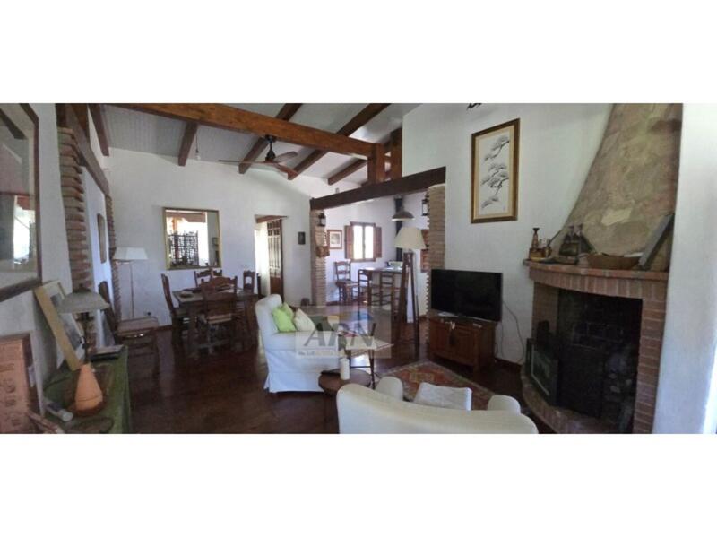 2 Schlafzimmer Landhaus zu verkaufen