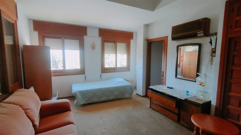 4 Cuarto Villa en venta