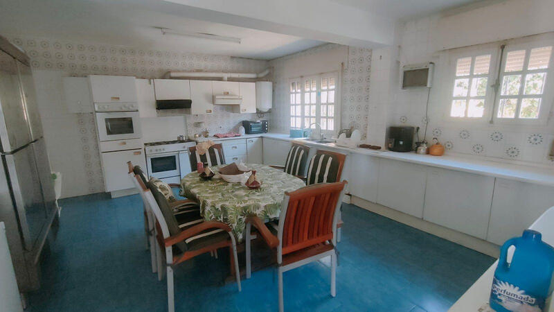 4 Cuarto Villa en venta
