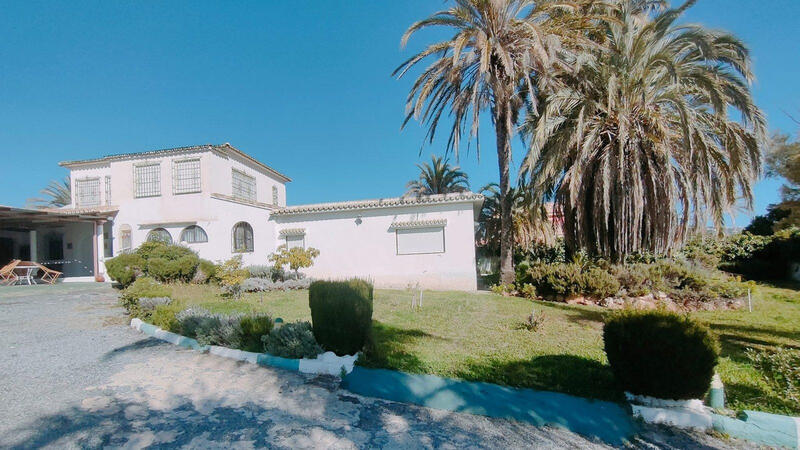 4 Cuarto Villa en venta