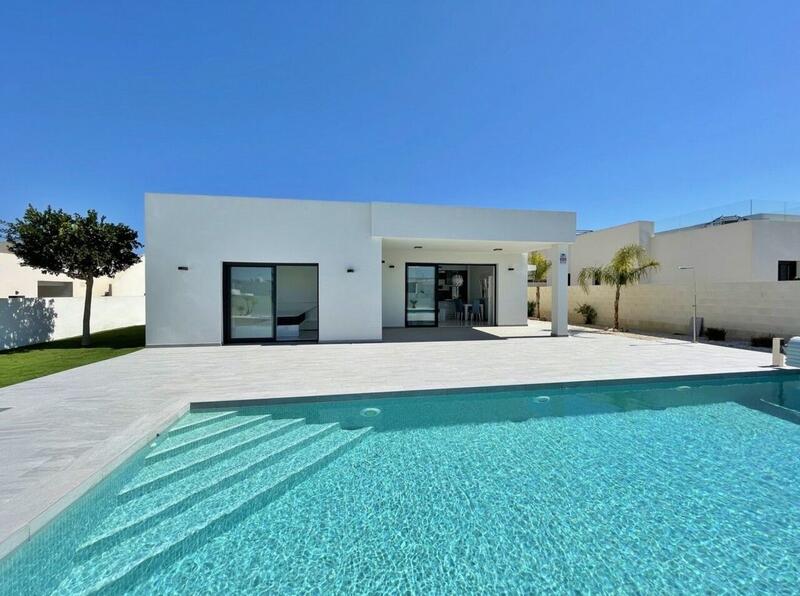 Villa for sale in Rojales, Alicante
