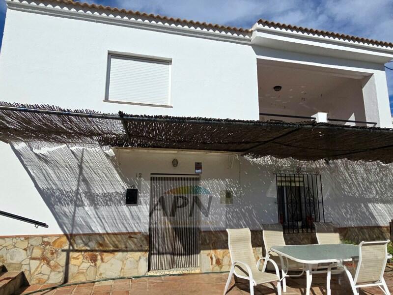 4 bedroom Country House for sale