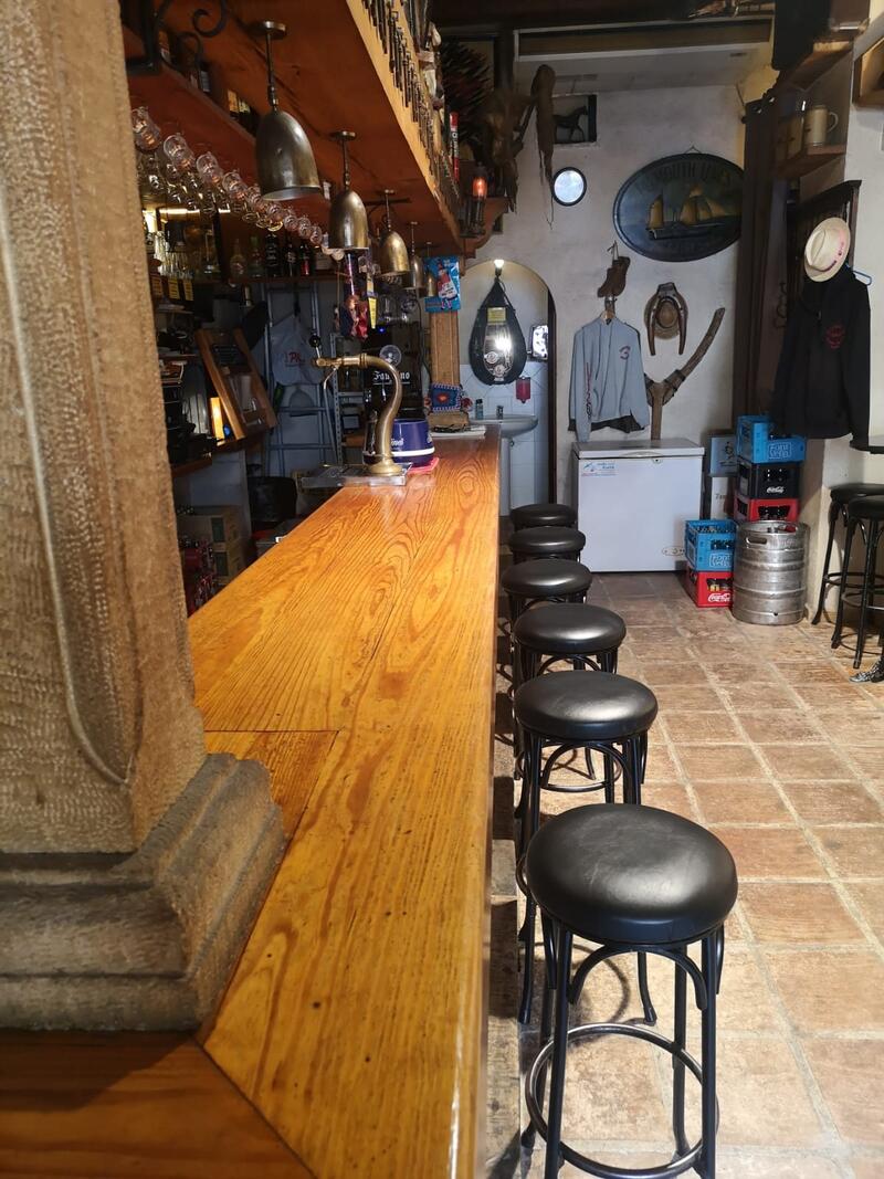 Kommersiella fastigheter till salu