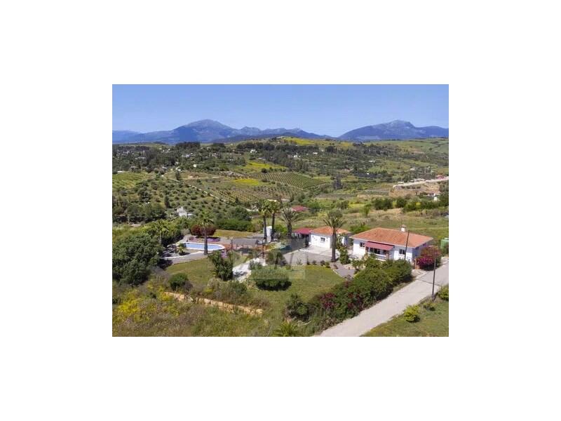 4 bedroom Country House for sale 4 bedroom Country House for sale