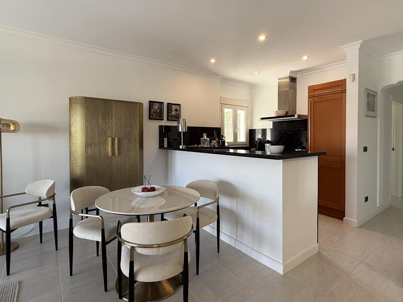 2 slaapkamer Appartement Te koop