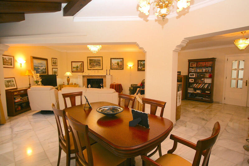 4 sovrum Radhus till salu