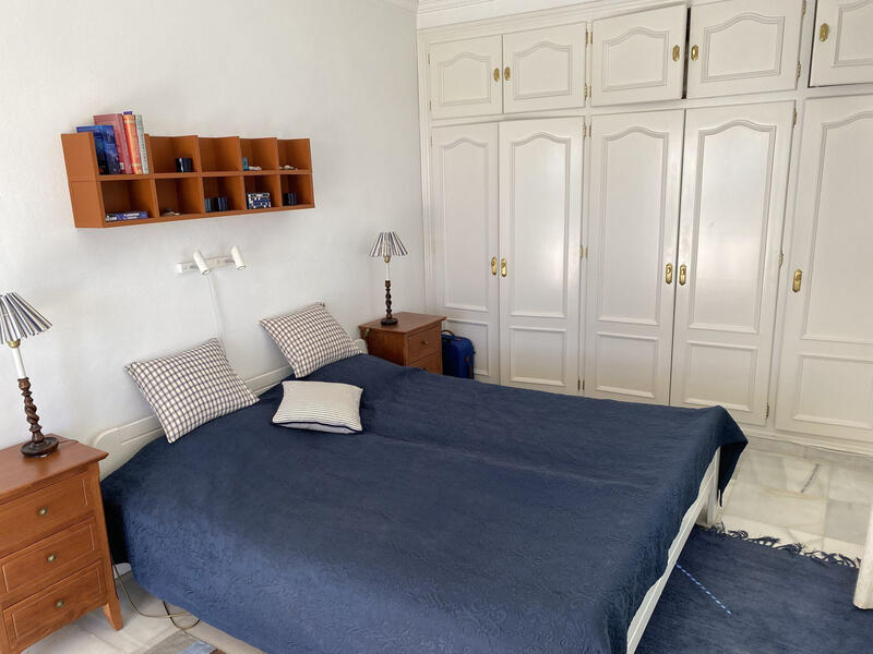 4 спальная комната вилла продается